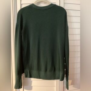 Athleta Women’s Green Crewneck Top w Ribbed Accents and Thumb holes XXS